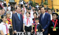 Staatspräsident Tran Dai Quang trifft Kinder aus besonderen Verhältnissen