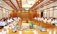 Sitzung des Politbüros und des Parteisekretariats über die auswärtigen Angelegenheiten