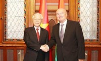 KPV-Generalsekretär Nguyen Phu Trong trifft Präsident und Vize-Parlamentspräsident Ungarns