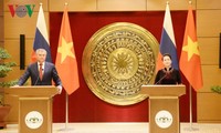 Pressekonferenz nach dem hochrangigen Gespräch zwischen Vietnam und Russland