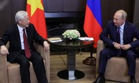 Der russische Präsident beglückwünscht KPV-Generalsekretär Nguyen Phu Trong zum Neujahr