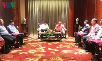 Der laotische Minister für Information, Kultur und Tourismus empfängt VOV-Intendant