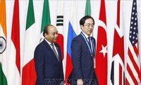 Premierminister Nguyen Xuan Phuc nimmt an Aktivitäten am Rande des G20-Gipfels teil