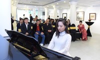 Cello- Fundamento-Konzert der Künstlerin Dinh Hoai Xuan