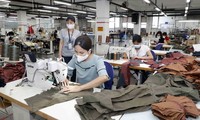 Ankurbeln der Produktion von Textilien und Lederschuhen