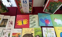 Publikation von 65 Gedichten und 65 kurzen Geschichten für Kinder