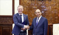 Staatspräsident Nguyen Xuan Phuc nimmt Abschied von Botschaftern Großbritanniens und Belgiens
