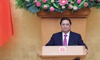 Premierminister Pham Minh Chinh leitet die Regierungssitzung über die Lage des Tet-Festes