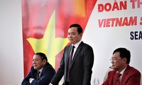 Südostasienspiele: Vize-Premierminister Tran Luu Quang trifft vietnamesische Sportdelegation