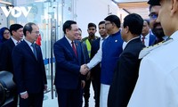 Parlamentspräsident ist in Dhaka in Bangladesch eingetroffen