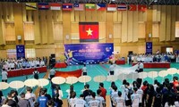Badminton-Turnier für Schüler und Studenten in Hanoi
