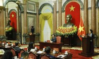 Staatspräsident Vo Van Thuong empfängt Delegation der Rotkreuz- und Rothalbmondbewegung