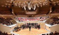 Zum ersten Mal führt ein deutscher Kammerchor vietnamesische Volkslieder auf