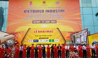 Eröffnung der internationalen Messe Vietbuild Industry 2024 in Hanoi