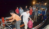 21 ngư dân Quảng Ngãi về đến Việt Nam an toàn