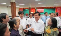 Chủ tịch nước Trương Tấn Sang tiếp xúc cử tri thành phố Hồ Chí Minh