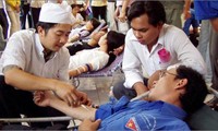 Tuyên dương 100 người hiến máu tiêu biểu toàn quốc năm 2012
