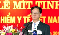Thủ tướng Nguyễn Tấn Dũng dự lễ mít tinh nhân Ngày Bảo hiểm y tế Việt Nam