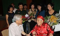 Tổng bí thư Nguyễn Phú Trọng chúc mừng và dự lễ tôn vinh nhà viết kịch Học Phi