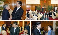 Thủ tướng Nguyễn Tấn Dũng gặp mặt các thành viên Chính phủ qua các thời kỳ