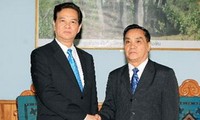 Thủ tướng Nguyễn Tấn Dũng hội kiến Thủ tướng CHDCND Lào