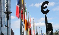 Kinh tế châu Âu: Phía trước vẫn là mây mù