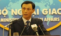Việt Nam trao công hàm phản đối hành động sai trái của tàu Trung Quốc