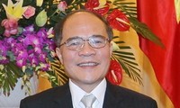 Chủ tịch Quốc hội Nguyễn Sinh Hùng bắt đầu chuyến thăm chính thức Hàn Quốc và Myanmar