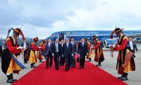 Chủ tịch Quốc hội Nguyễn Sinh Hùng đến Seoul, bắt đầu chuyến thăm chính thức Hàn Quốc