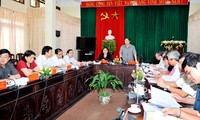 Phó Chủ tịch Quốc hội Tòng Thị Phóng làm việc tại tỉnh Tuyên Quang