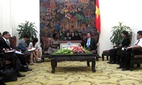 Chủ tịch Quốc hội Nguyễn Sinh Hùng tiếp Nhóm nghị sĩ hữu nghị Thái Lan – Việt Nam và Đại sứ Cuba