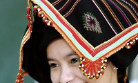 Chiếc khăn Piêu của người phụ nữ Thái đen