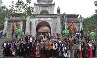Đoàn đại biểu phụ nữ kiều bào thăm một số di tích lịch sử tại Thanh Hóa