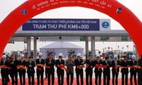 Phó Thủ tướng Hoàng Trung Hải phát lệnh thông xe kỹ thuật 26 km đầu tiên cao tốc Nội Bài - Lào Cai
