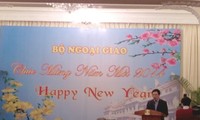 Phó Thủ tướng Phạm Bình Minh: Báo chí góp phần làm nên thành công của hoạt động đối ngoại năm 2013