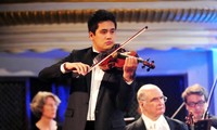 Nghệ sỹ violin nổi tiếng Bùi Công Duy biểu diễn tại CHLB Đức 