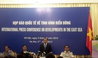 Việt Nam tiếp tục kiên trì các biện pháp đấu tranh hòa bình để bảo vệ chủ quyền 