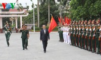 Chủ tịch Quốc hội Nguyễn Sinh Hùng dự Lễ Bế giảng năm học 2013 – 2014 của Học viện Quốc phòng