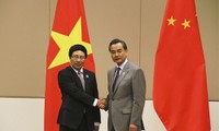 Phó Thủ tướng, Bộ trưởng Ngoại giao Phạm Bình Minh gặp Bộ trưởng Ngoại giao Trung Quốc Vương Nghị