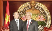 Phó Chủ tịch Quốc hội Uông Chu Lưu tiếp Hiệp hội Nhân dân Trung Quốc vì Hoà bình và Tài giảm quân bị