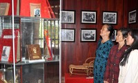 Dâng hương tưởng niệm 109 năm ngày sinh cố Thủ tướng Phạm Văn Đồng 