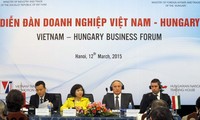 Việt Nam khuyến khích Hungary đầu tư vào công nghiệp và logistic