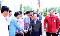 Phó Chủ tịch nước Nguyễn Thị Doan gặp Bí thư, Tỉnh trưởng Vientian Vidong Sayasone