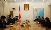 Phó Thủ tướng Hoàng Trung Hải tiếp Bộ trưởng phát triển làng, vùng kém phát triển và di cư Indonesia