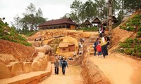 Đường hầm đất sét, điểm du lịch mới thu hút du khách ở Đà Lạt