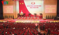 Hôm nay, Đại hội lần thứ XII Đảng cộng sản Việt Nam thảo luận các văn kiện