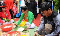 Hội thi gói bánh chưng, bánh giày tại Lễ hội mùa xuân Côn Sơn - Kiếp Bạc 