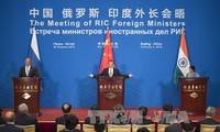 Главы МИД Китая, России и Индии провели встречу в Пекине