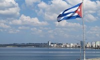 США возобновляют авиационное и паромное сообщение с Кубой