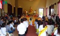 Вьетнамцы в Таиланде организовали Великий буддийский праздник «Ву-Лан»